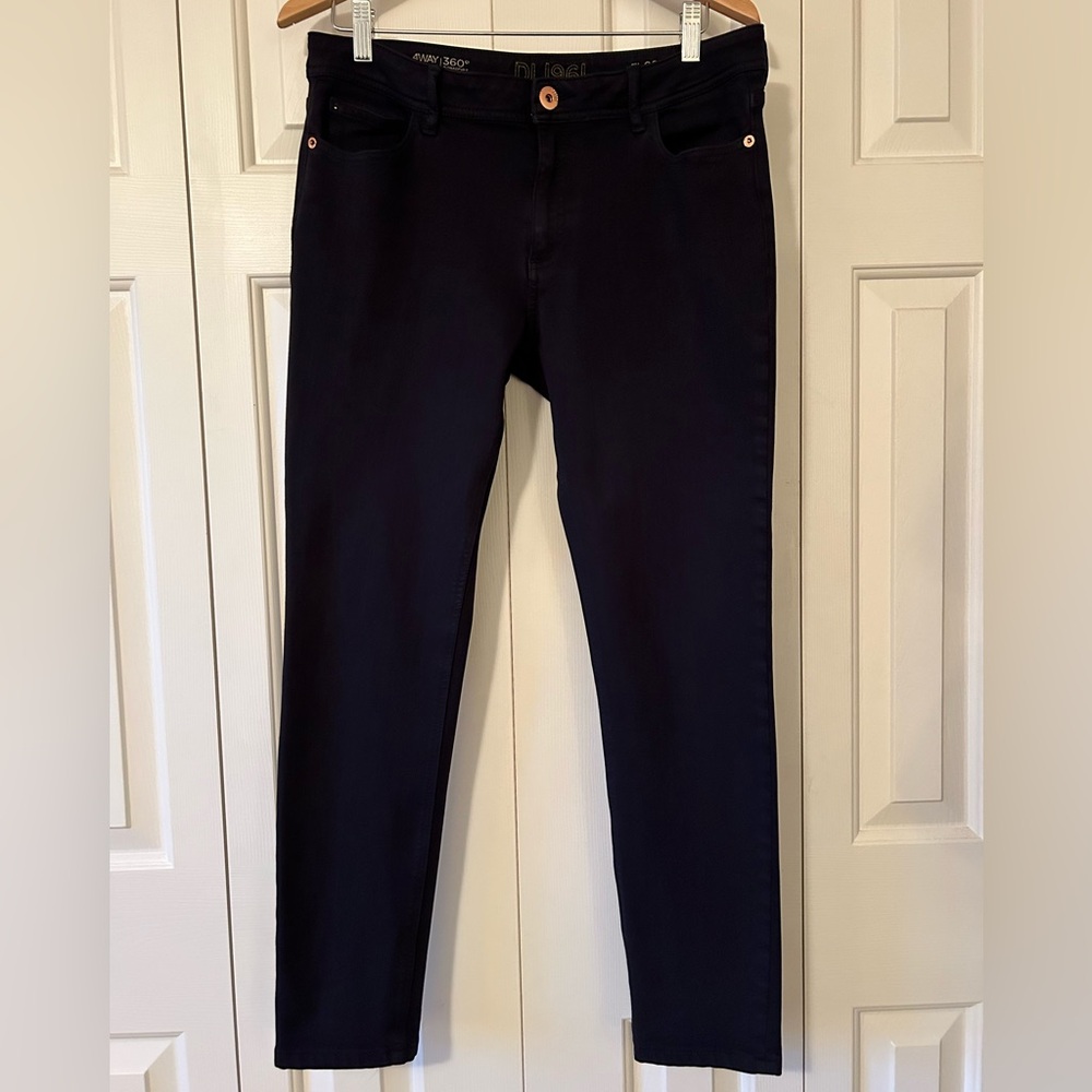 DL1961 Florence Insta-Sculpt Mid-Rise, Skinny Ankle Jeans in Fairview Wash
